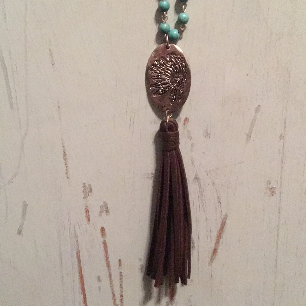 Headdress necklace